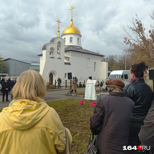 Воскресенское кладбище, акция мэрии | Источник: Сергей Гендин / 164.RU