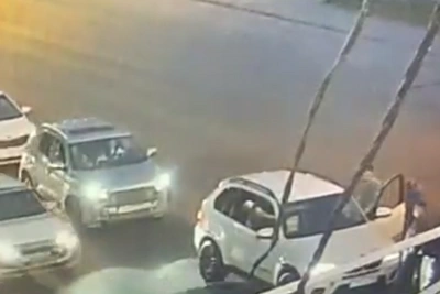 Омич избил знакомого и угнал его BMW