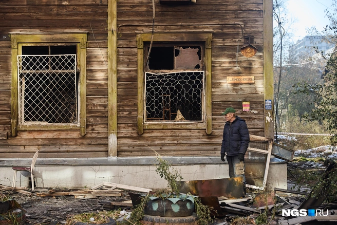 Погорельцы испытывают тревогу. Сейчас многие из них разместились у родных и друзей | Источник: Александр Ощепков / NGS.RU