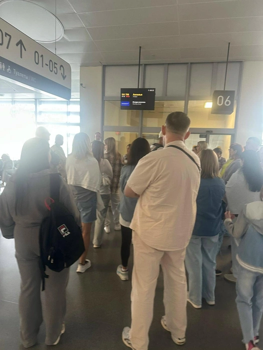 Обстановкой в Курумоче поделился один из пассажиров, который планировал полететь в Турцию | Источник: читатель 63.RU