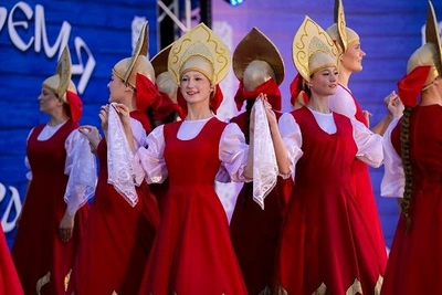 3000 зрителей посетили фестиваль «Время сарафана» в Благовещенске