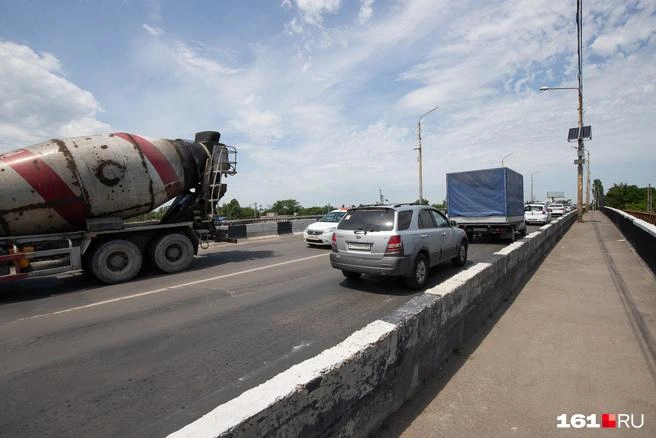 По путепроводу было открыто движение автомобильного транспорта | Источник: Евгений Вдовин / 161.RU