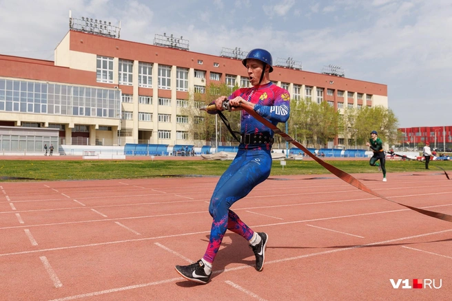 Спортсменов проверяли не только на скорость, но и на ловкость | Источник: Алексей Волхонский / V1.RU