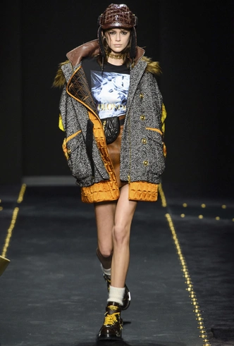 Versace осень/зима 2019-20, 22 февраля