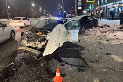 В Челябинске в аварии с такси пострадали трое