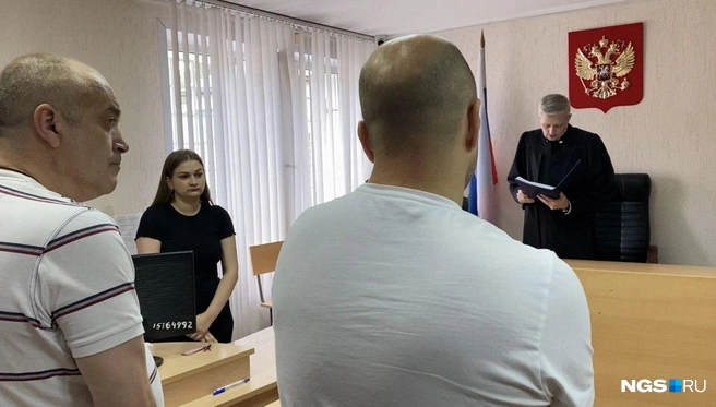Денис и Максим Плотниковы на приговоре | Источник: Павел Тиунов / NGS.ru