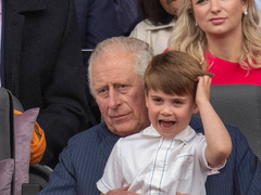 Луи растопил сердце дедушки: благодаря младшему внуку принц Чарльз завоевывает доверие будущих подданных