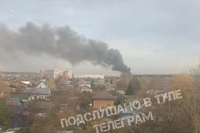 Чёрный дым над Глушанками: горит частный дом