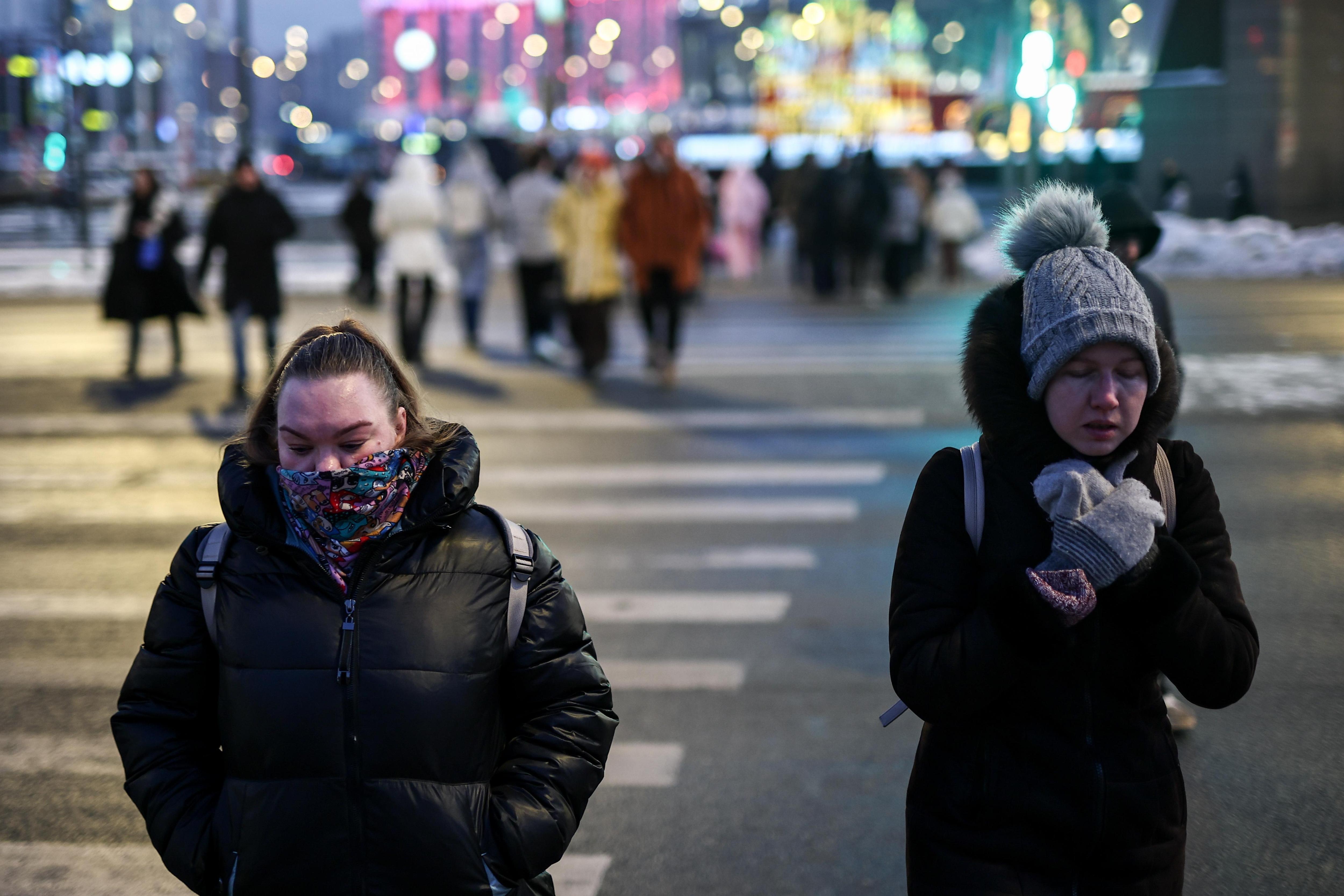 Москву накрыли сильные холода: 25 фото, как погода проверяет горожан на прочность