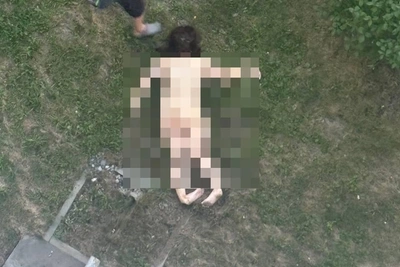 Под окнами тюменской многоэтажки нашли тело женщины