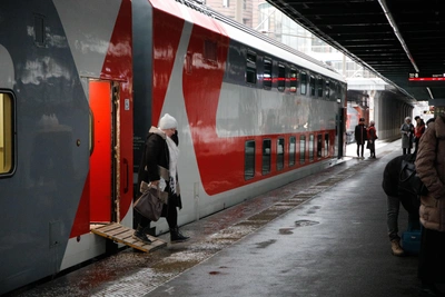 Задержки поездов через Ростов из-за остановки на Крымском мосту