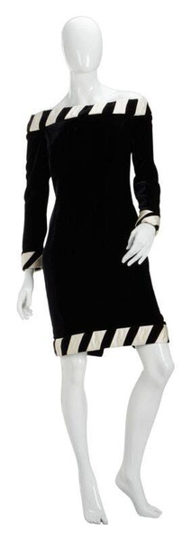 Платье принцессы Дианы и костюм Грейс Келли ушли с молотка за $650,000 на аукционе