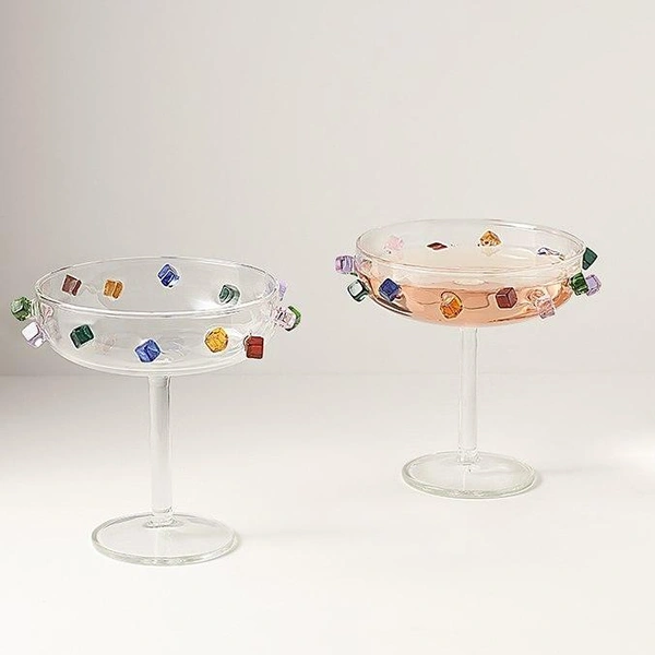 Самое уютное время года: новые коллекции, открытия и тренды декабря