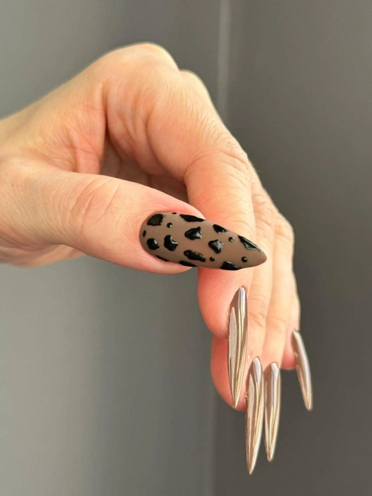 Источник: nebo.salon.ekb / Instagram.com (экстремистская организация, деятельность запрещена на территории РФ)