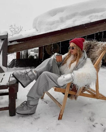 Очень много образов в стиле après ski на улицах города — просто потому что это очень удобно | Источник: ru.pinterest.com