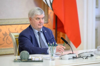 Губернатор пообещал выяснить причины раннего отключения тепла