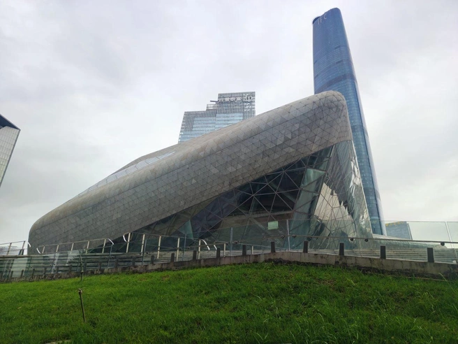 Оперный театр в Гуанчжоу | Источник: Евгений Данилов