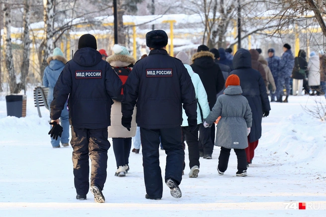 Сотрудники полиции усиленно патрулировали парк | Источник: Наталья Лапцевич