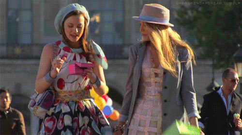 Gossip girl fashion: 10 лучших образов Блэр и Серены из «Сплетницы»