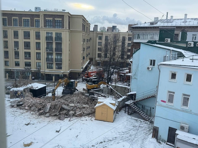 В ночи застройщик снес остатки Сормовской кондитерской фабрики | Источник: жители домов № 10 и 10В