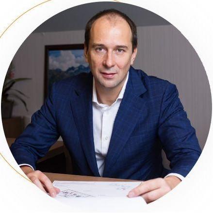 <p>Денис Бабаков</p>