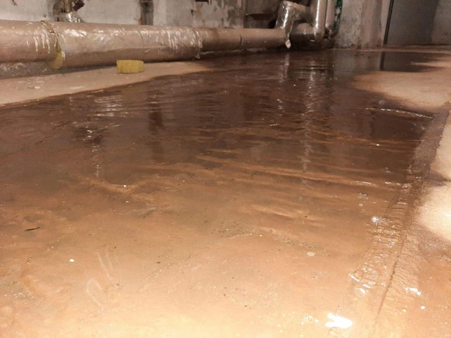 Вид затопленного подвала | Источник: читательница Оксана