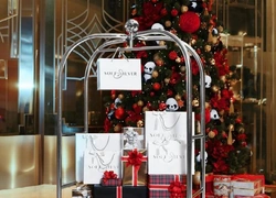 Больше, чем подарок: как удивить человека, у которого все есть