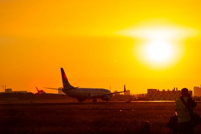 В Омске задержаны рейсы в Москву и другие города