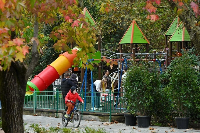 Обновили детский городок  | Источник: sochi.ru