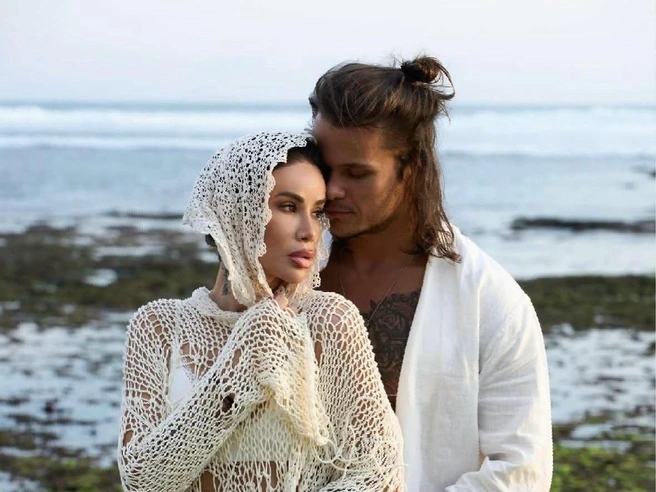 Рассказываем, кто из югорчан крутил романы и интрижки со знаменитостями | Источник: AIZA-LILUNA / T.me