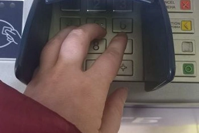 Житель Белогорска осужден за продажу чужой банковской карты