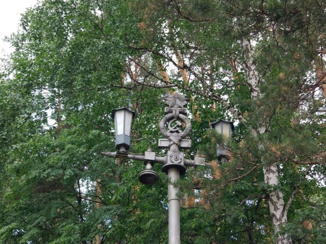 Во многих из них дух эпохи чувствуется до сих пор