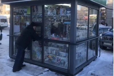 Киоск прессы увезли ночью в Новосибирске