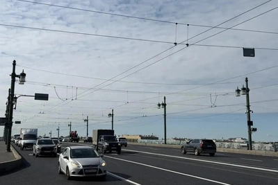 На Литейном мосту завершили ремонт асфальта