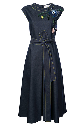 Платье Carolina HerreraЦена: 214 796 руб.
Где купить: farfetch.com