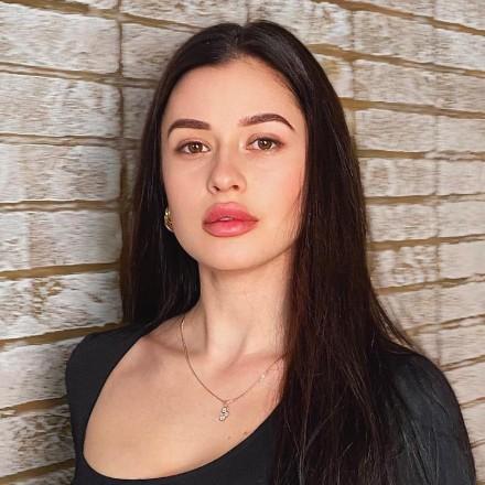 Свекровь умершей после родов Анны Маловой показала ее дочь, которой удалось выжить