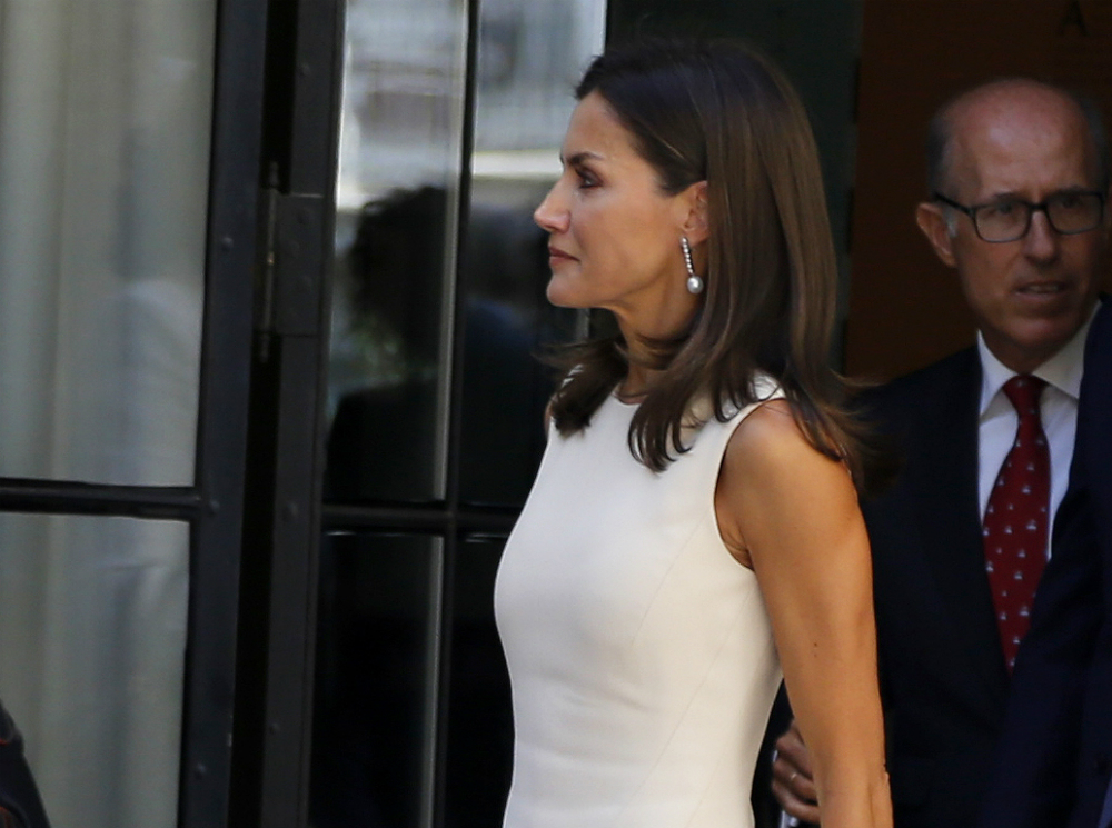 Ошибка охраны вывела из себя королеву Летицию | marieclaire.ru