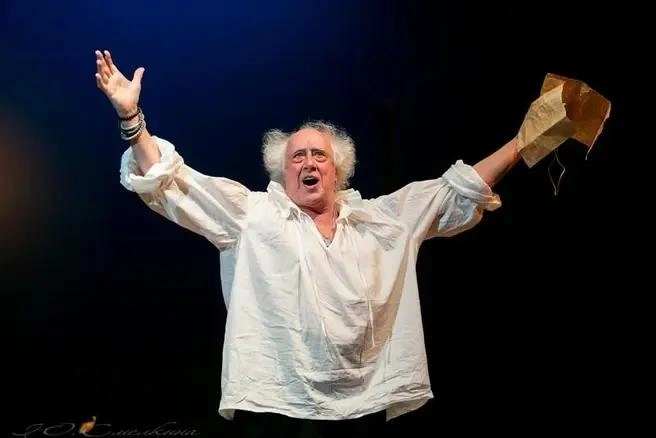 фото из спектакля «Двенадцатая ночь» | Источник: Юлия Смелкина, lensov-theatre.spb.ru