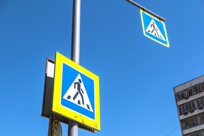 После столкновения автомобилист скрылся с места происшествия, бросив травмированного ребенка на проезжей части | 142.ru