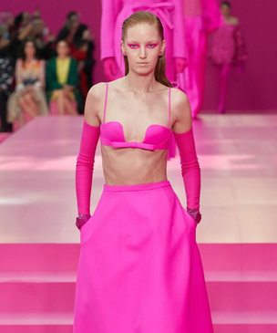 В розовом цвете: 10 модных вещей и аксессуаров в актуальном оттенке