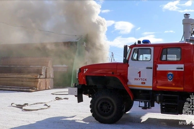 Женщина погибла при пожаре в кафе Минутка в Якутске