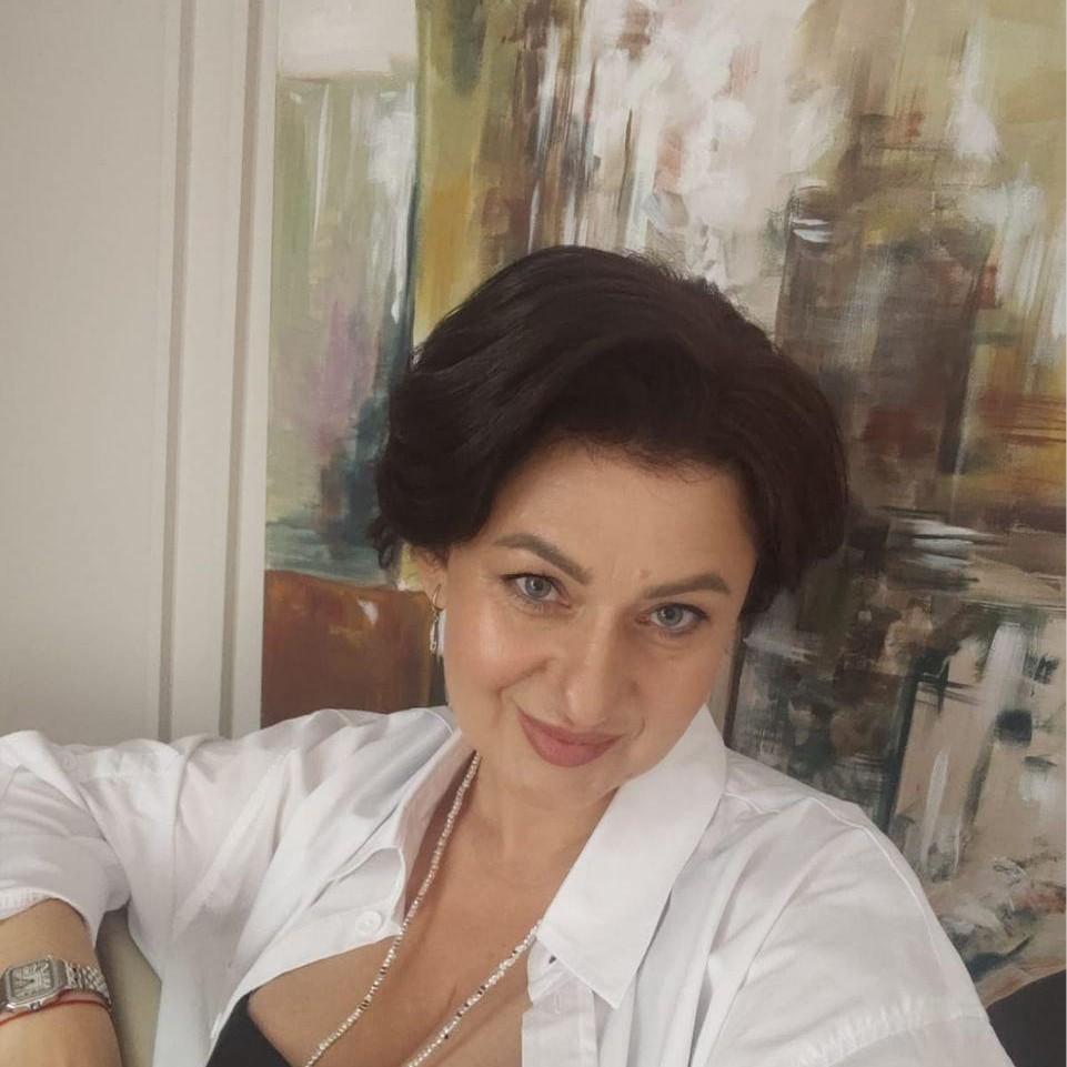 <p>Анна Казарина</p>