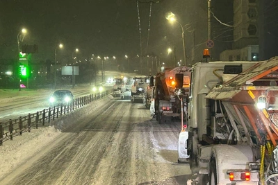 В Ижевске 117 машин убирают снег с дорог