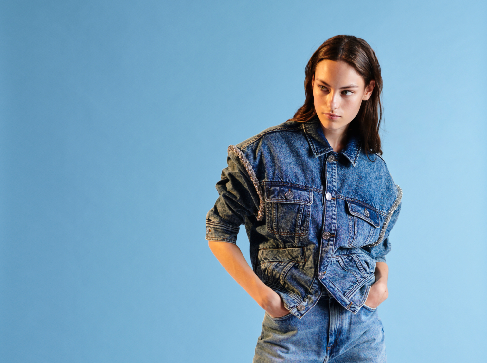 3 вещи из денима от Sandro, которые пригодятся этой весной | marieclaire.ru