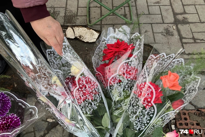 Собраны букеты из садовых цветов | Источник: Наталья Лапцевич