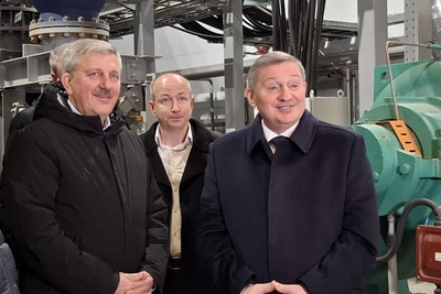 Губернатору показали котельную, на которую жалуются жители