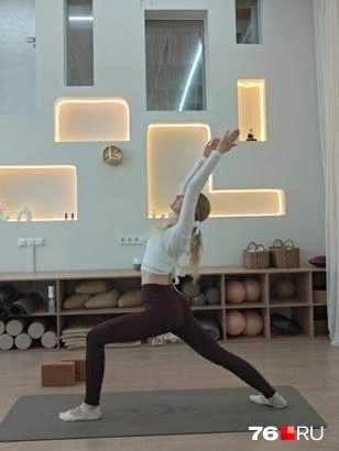 Асана отлично сжигает жир на бедрах | Источник: Анна Новосёлова