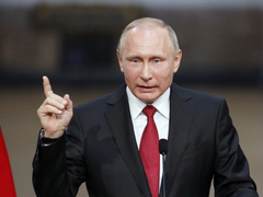 «У нас не будет родителя №1 и родителя №2»: Владимир Путин сообщил, что при нем семьи в России не изменятся