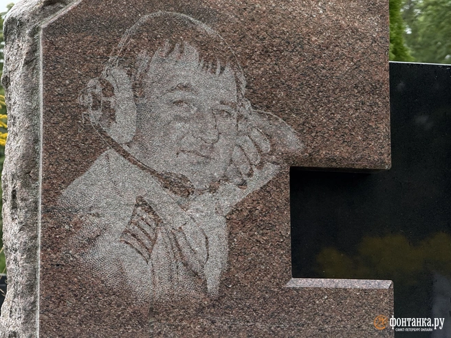 Иван Корогодин стал вторым пилотом Ту-154 в 1991 году. В 2001 он стал командиром воздушного судна. В 2004 году Корогодина перевели на должность заместителя командира эскадрильи воздушных судов ТУ-154 авиаотряда № 1. Он был пилотом-инструктором | Источник: Константин Митягин / «Фонтанка.ру»