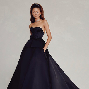 Самый лучший выход Зендаи за этот год — роскошное черное платье Valentino на «Эмми-2022»